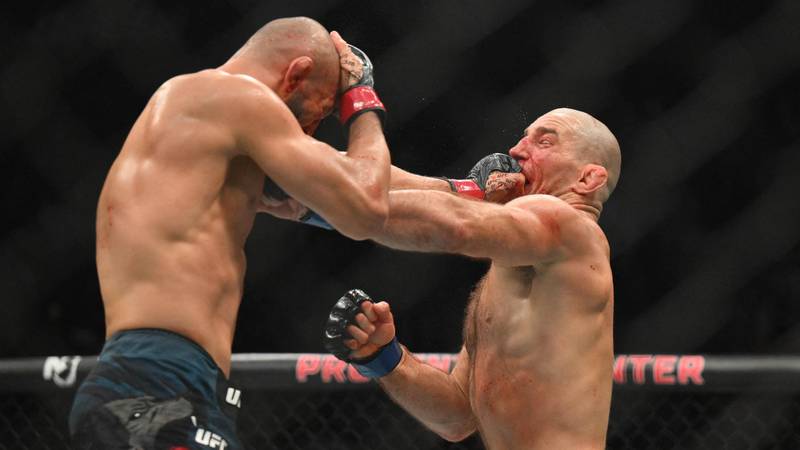 Sean Strickland Regains UFC Middleweight Title in Shocking Split Decision