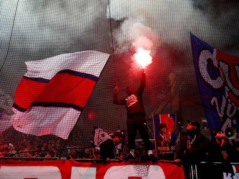 French Fans Cause Match Interruption in Final Round