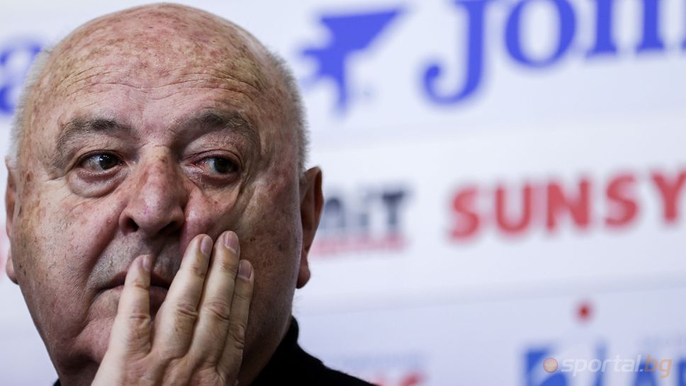 Doi fanii de la Slavia: Venci, pe larg!