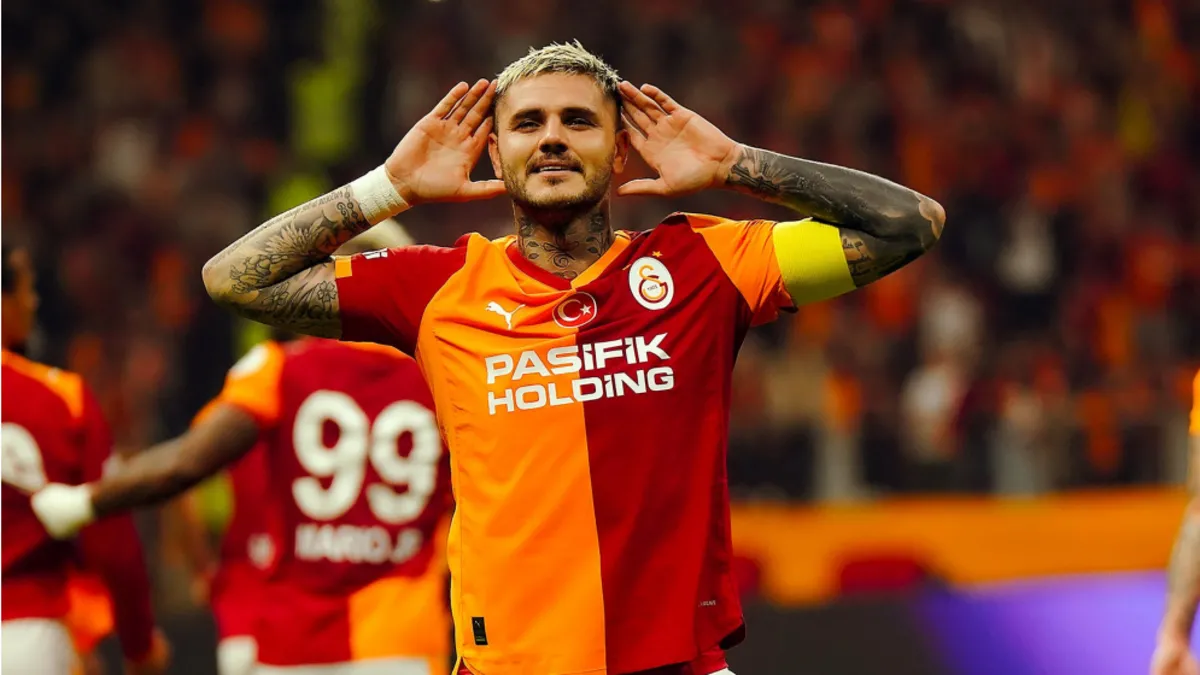 Galatasaray's Striker Plot: Kolo Muani & Vlahovic Hunt Begins