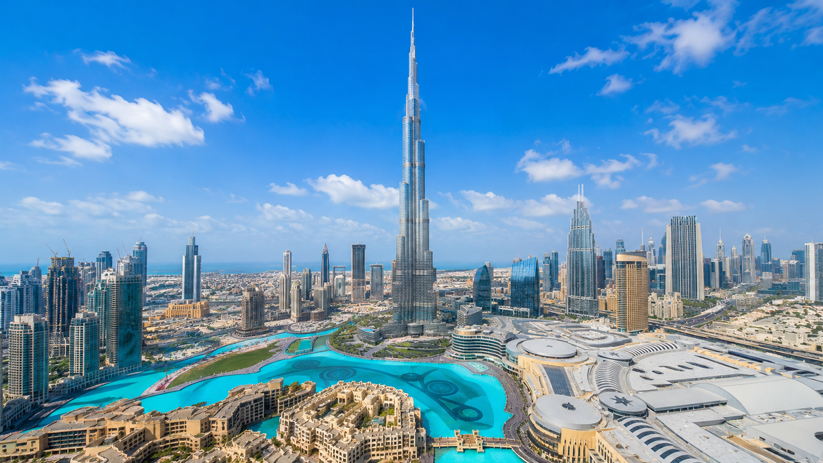 Dubai Hotels Slash Prices by 50% as War Cripples Tourism