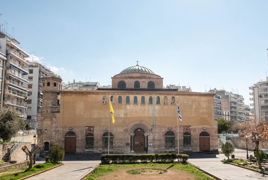 Bet El Synagogue Thessaloniki museum exterior white facade blue door