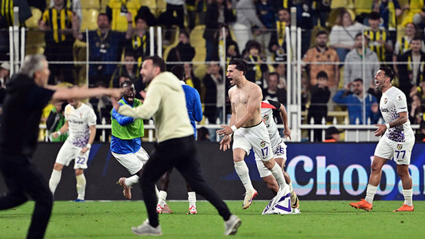 Eyüpspor Stuns with Last-Minute Survival in Süper Lig