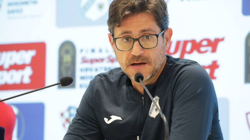 Rijeka Coach Victor Sanchez Speaks Out: "Dinamo and Hajduk Exploit Favorable Judgments"