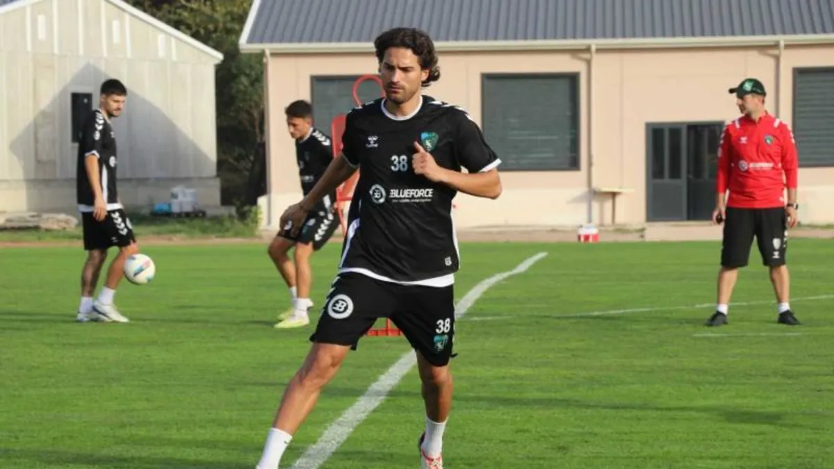 Kocaelispor Ends Contract with Ahmet Sağat