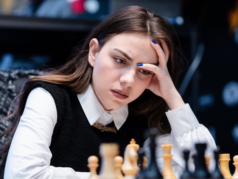Bulgarian Chess Women Shine in Batumi: Salimova Half-Point Off Top
