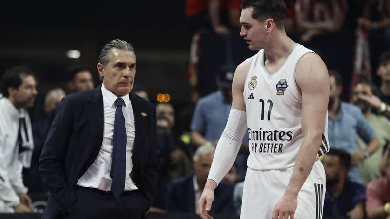 Real Madrid's Trophyless Season Ends in Shock Quarterfinal Exit