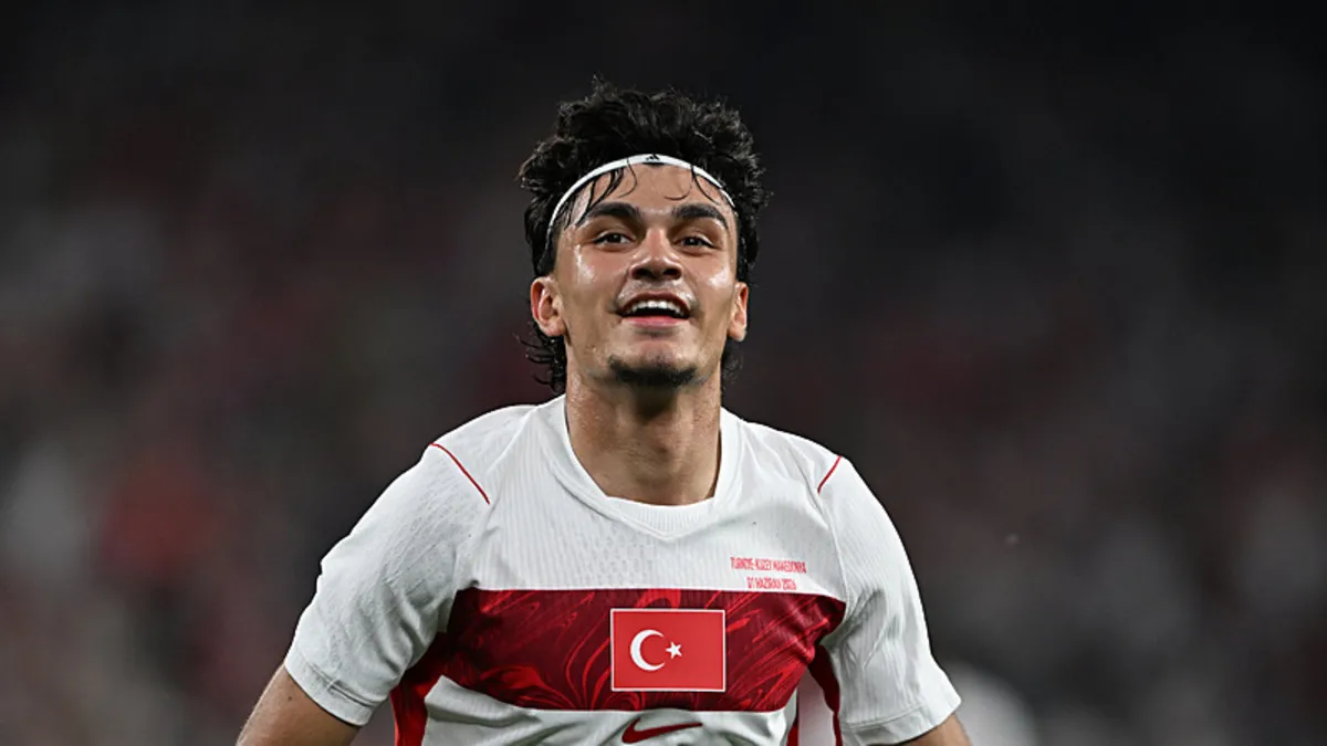 Uzun Ignites Istanbul! Turkey's 20-Year-Old Scores First International Goal