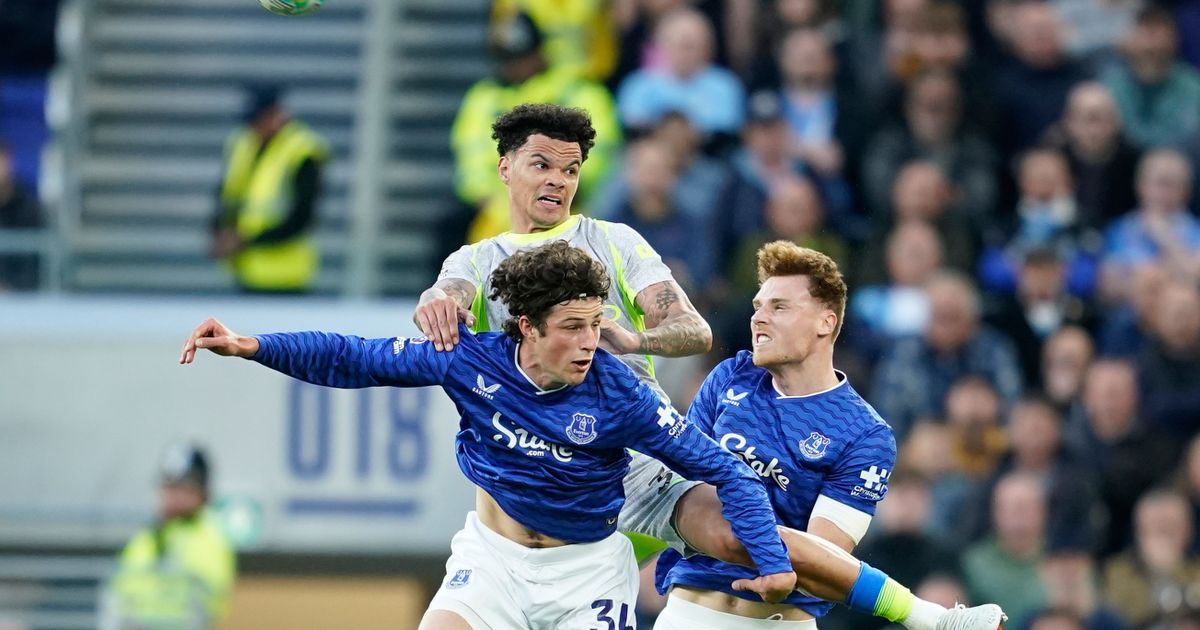 Sanderson Upends Everton, Fulham Far from Europe, Brenton Scores Late