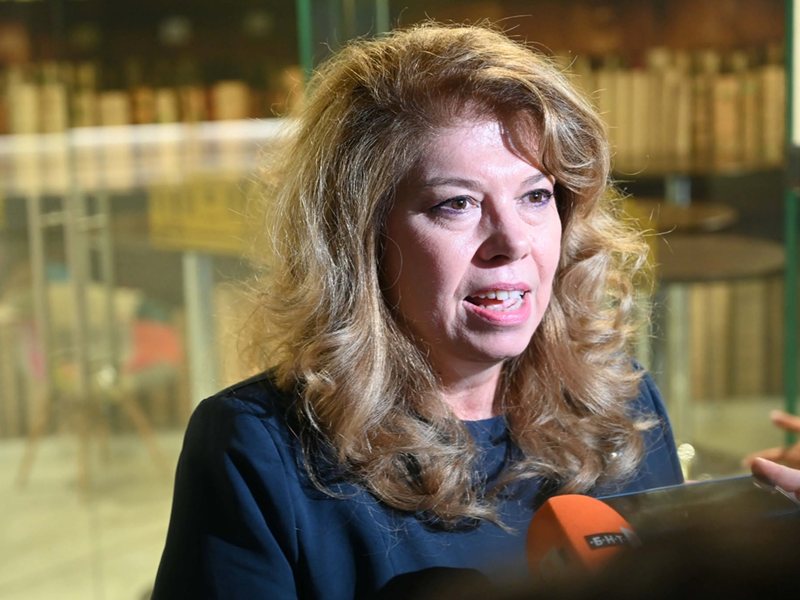 President Yotova: Rose is Bulgaria's Most Beautiful Emblem at Kazanlak Festival