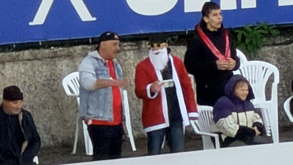Ten Plastic Tables Ordered for CSKA 1948 Fans