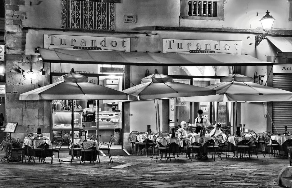 Obala street Portorož bars nightlife people
