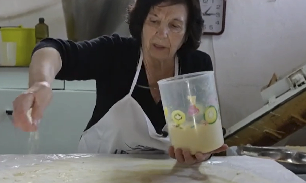 Marousou of Psara Keeps a Whole Island's Only Oven Alive