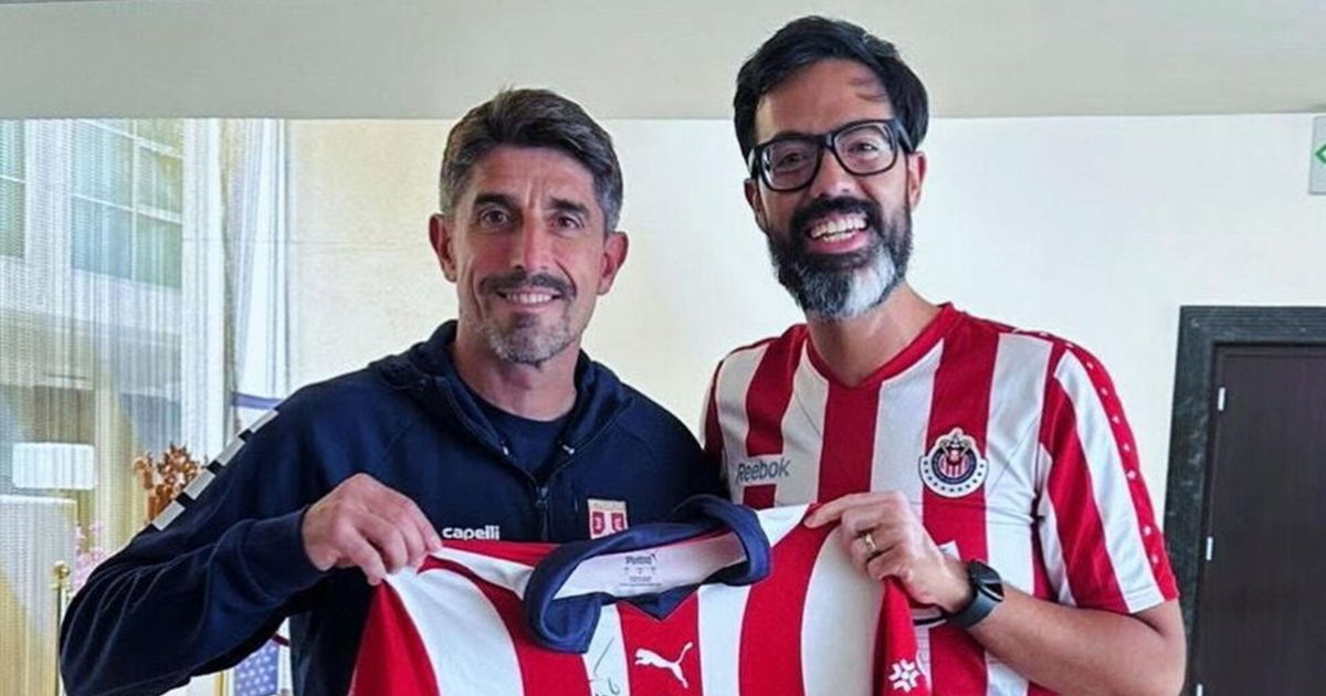 Mexican Fan Waits 3 Hours: 'I Respect The Serbian People'