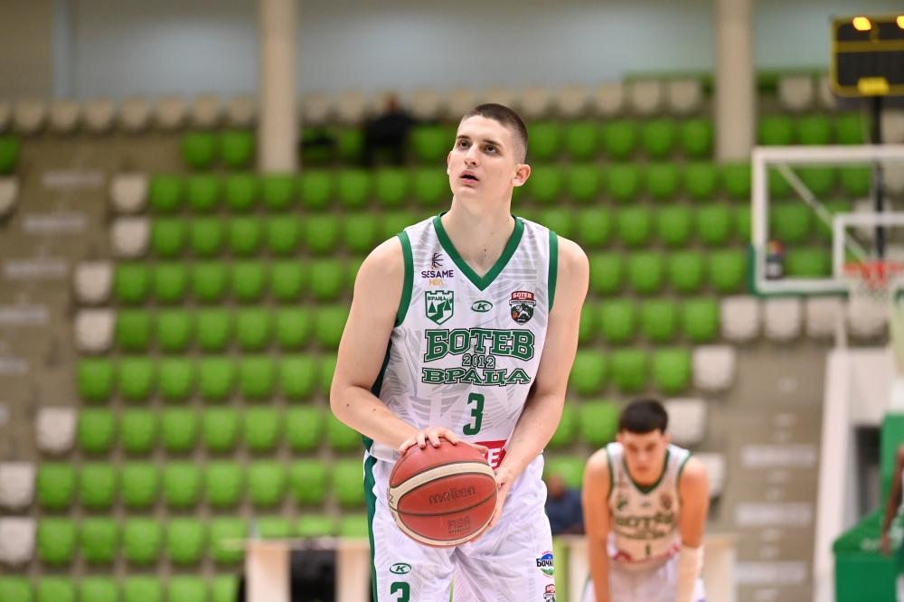 Bulgarian Basketball Star Kristian Zanov Makes Debut in Next Gen Euroleague