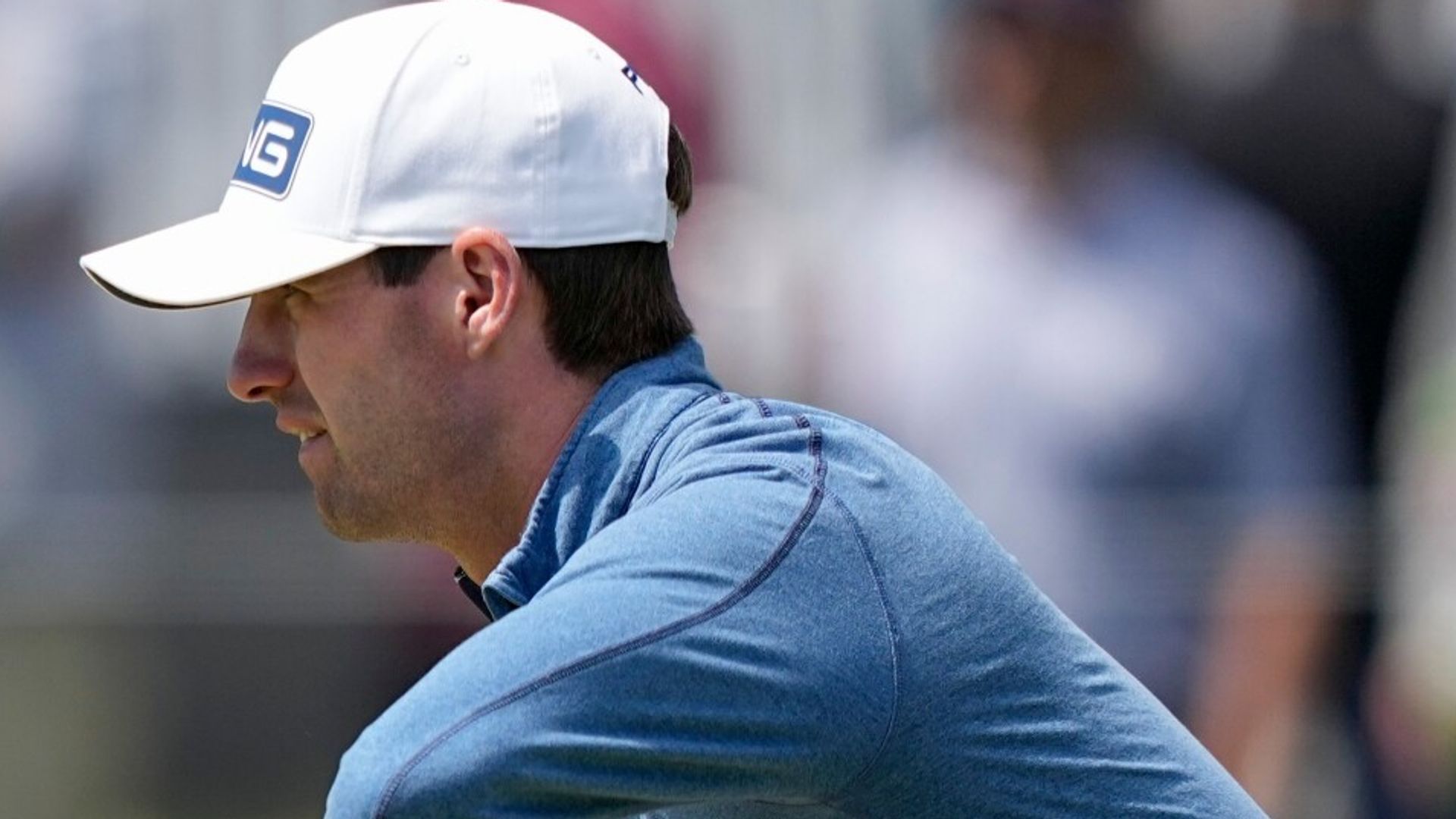 Smalley Leads Bunched PGA Championship Field