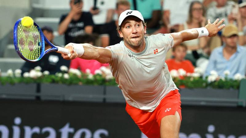 Zverev's Slam Chance? Ruud's Epic Comeback Stuns Paris