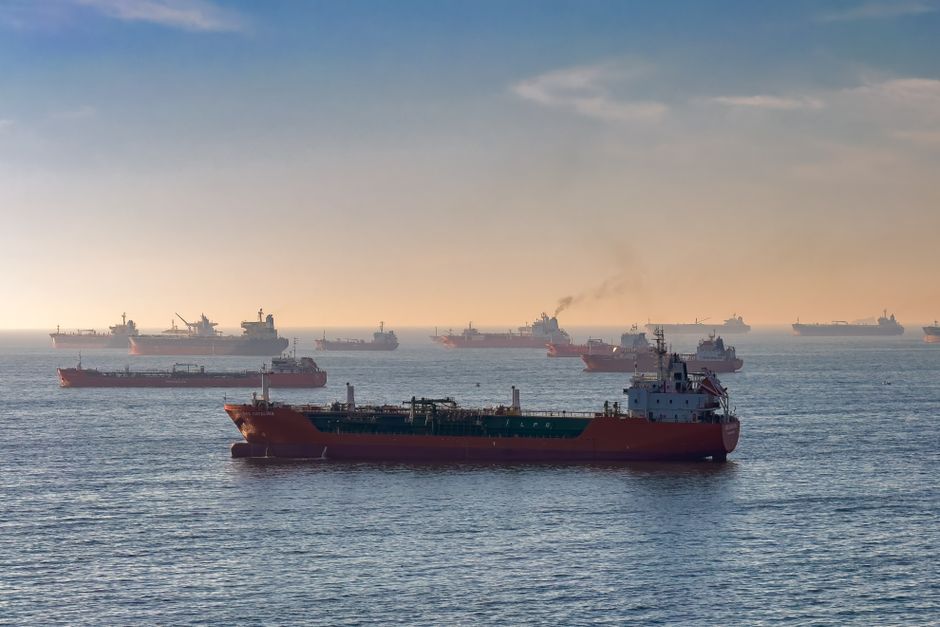 Strait of Hormuz oil tankers shipping lane