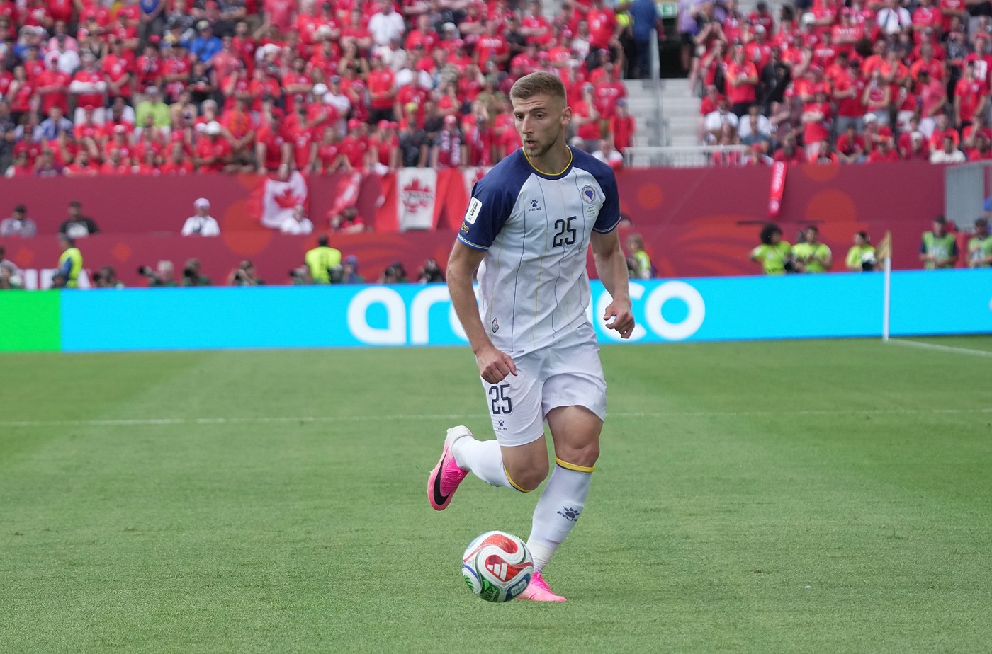 LUKIC DOMINATES THE SKIES! 27-Year-Old Scores, Wins 9 Aerial Duels in World Cup Debut