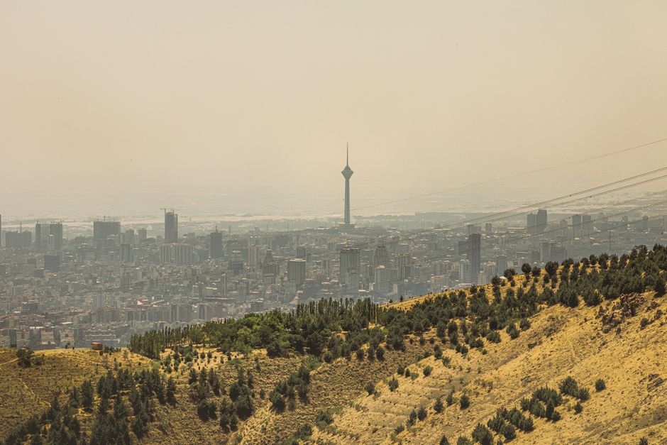 Pakistan and Iran Sign Historic Trade Pact, Boosting Balkan Energy and Transit Hopes