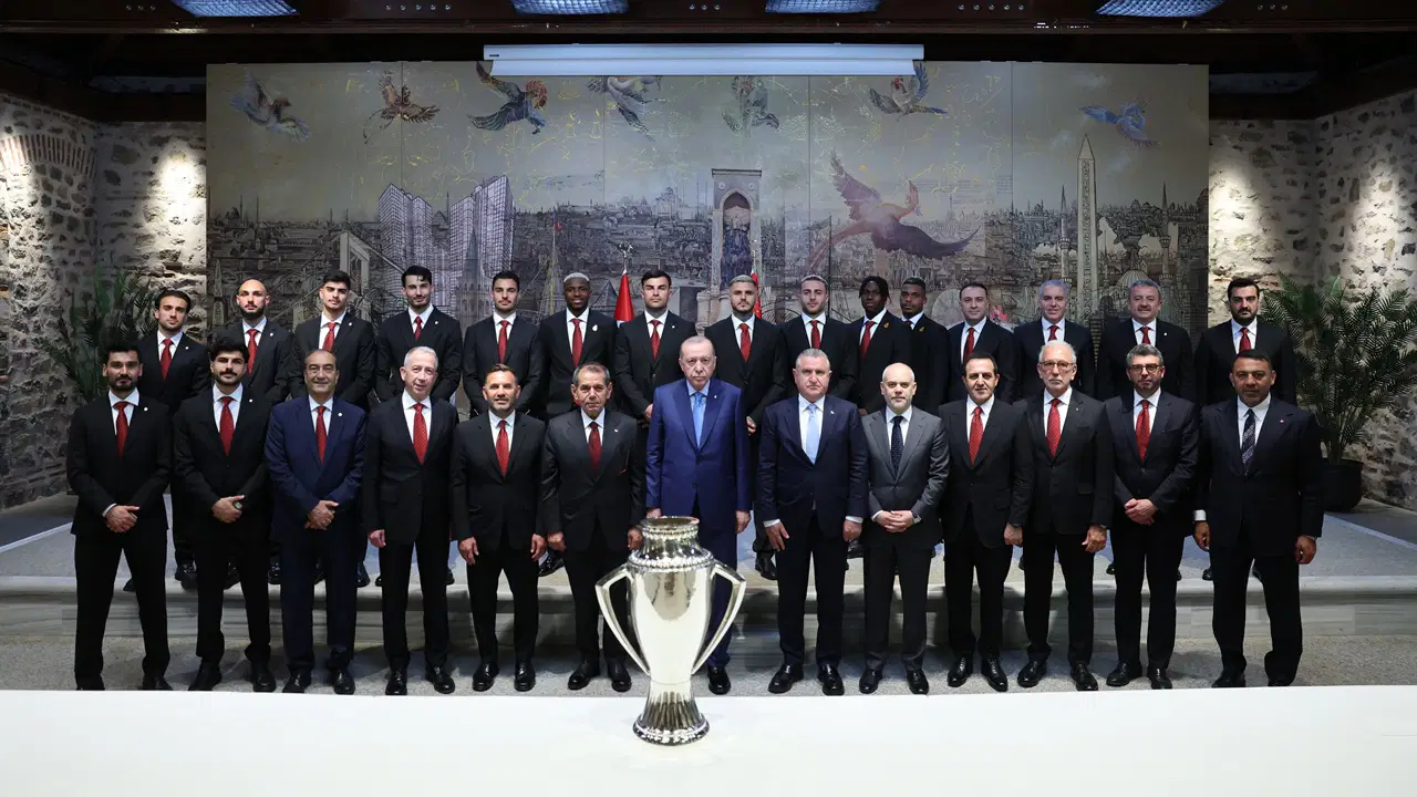 Turkish President Erdoğan Welcomes Galatasaray Team