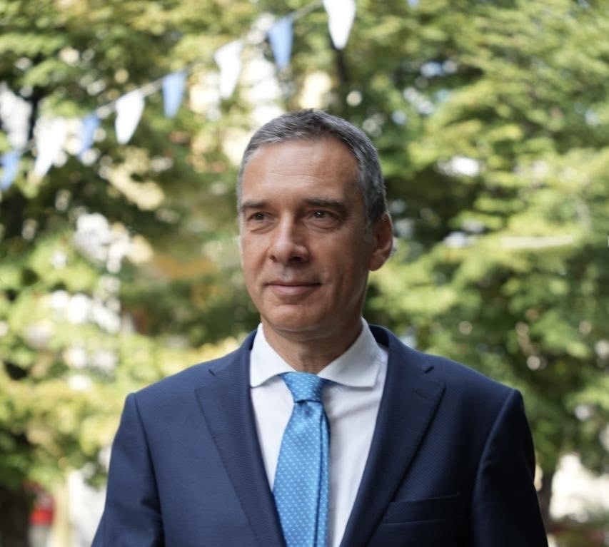 Δημιτρής Νικολόφ: Το Γιρο δι'Ιταλίας Προσφέρει Χρόνο Παρουσίασης της Φιλοξενικής Μπουργάς σε Φιλοτουρίστες και Εκατομμύρια Θεατές