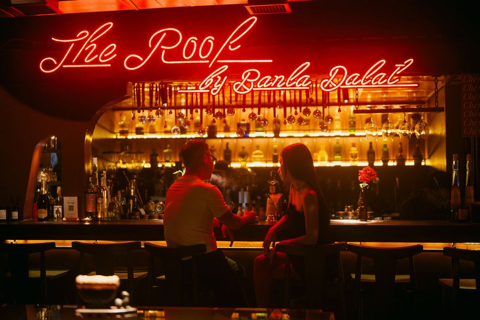 Novi Sad bar interior cocktails patrons