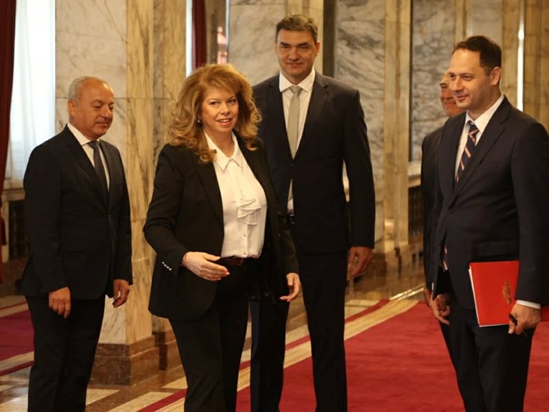 Rumen Radev Absent from 'Dondukov' 2 Meeting with Iliana Yotova (Video)
