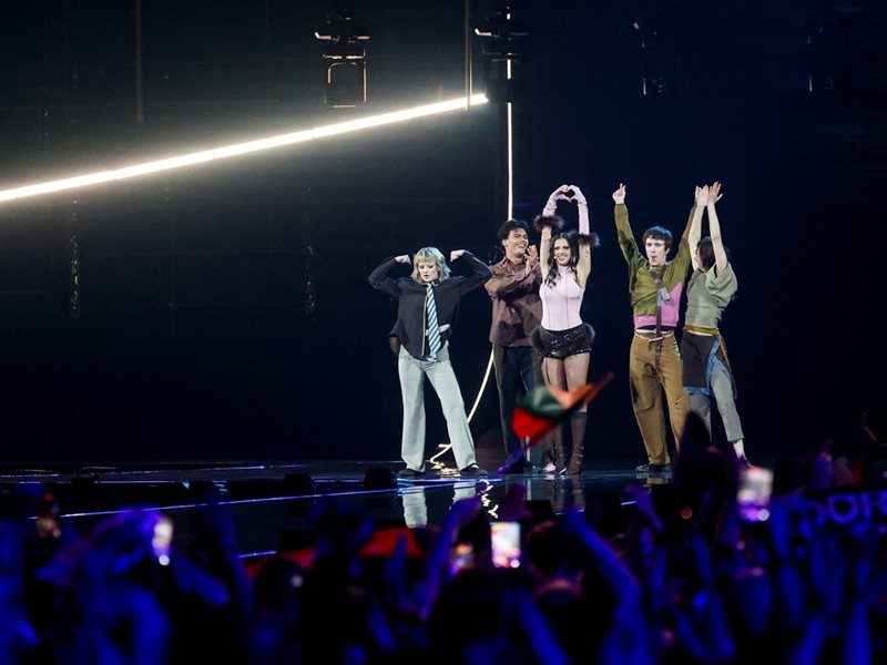 Dara Advances to Eurovision Final!