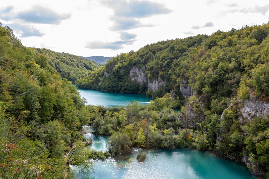 Plitvice Lakes in October: The Fire, the Fog, and the Silence Before the Storm