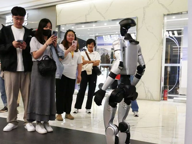 Unitree Robotics Beijing'de İlk Mağazasını Açıyor