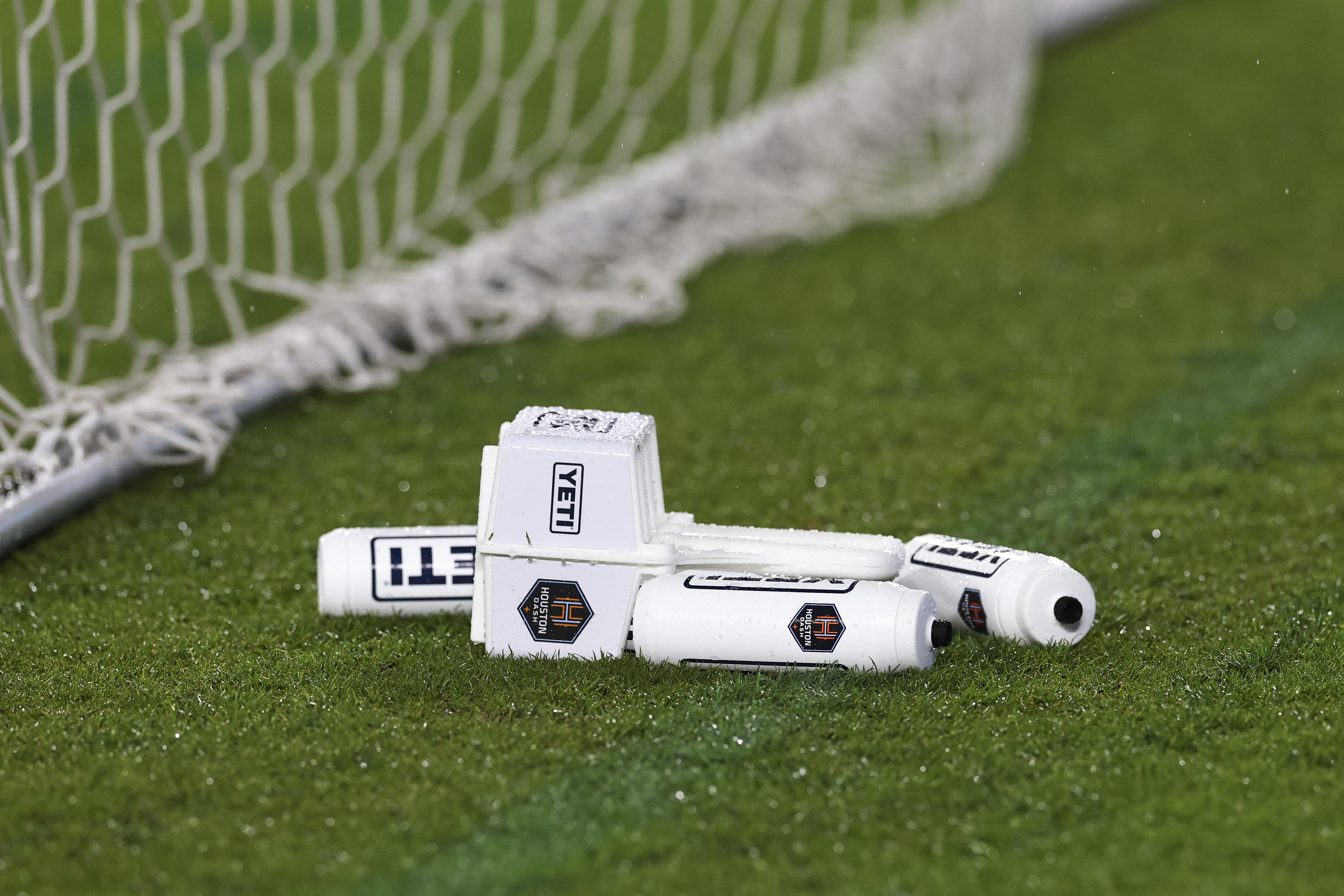 FIFA Backs Down: Fans Get One Water Bottle at World Cup 2026