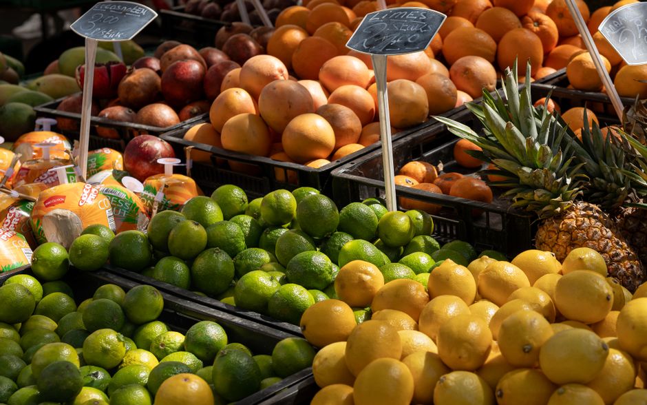 Modiano Market Thessaloniki street food stalls local produce