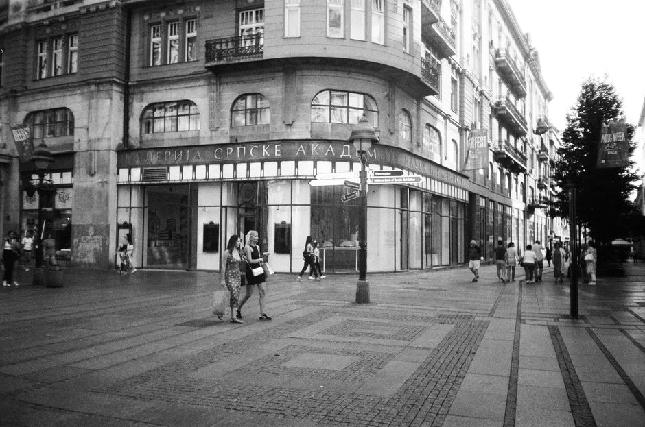 Serbian tourists shopping in Belgrade Skadarlija district