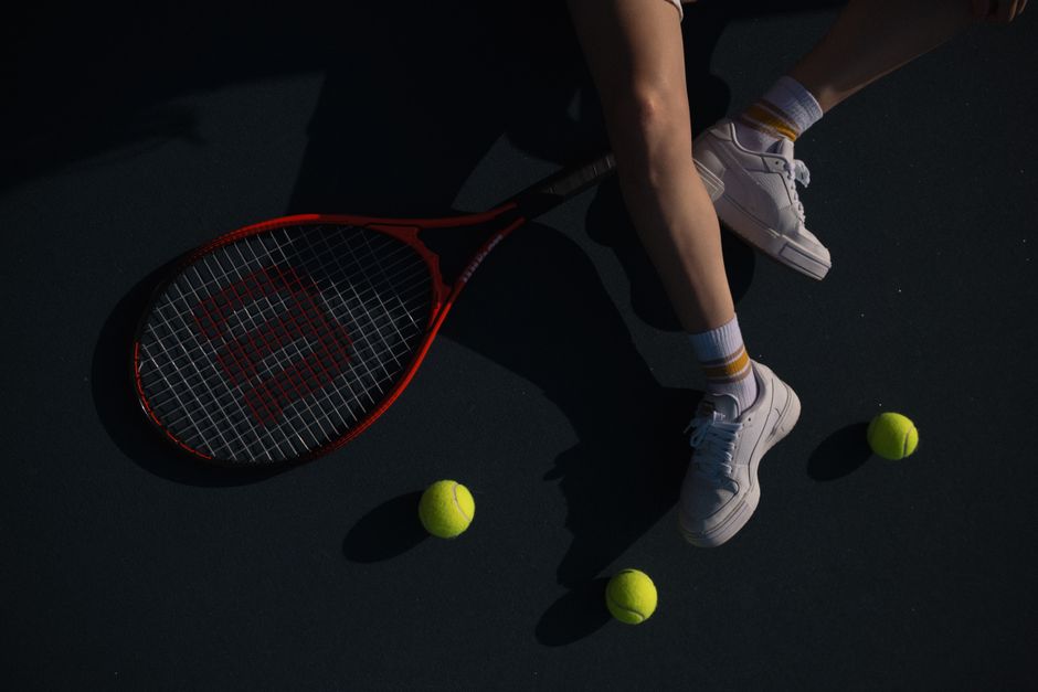 Emma Raducanu tennis racket close up 2026
