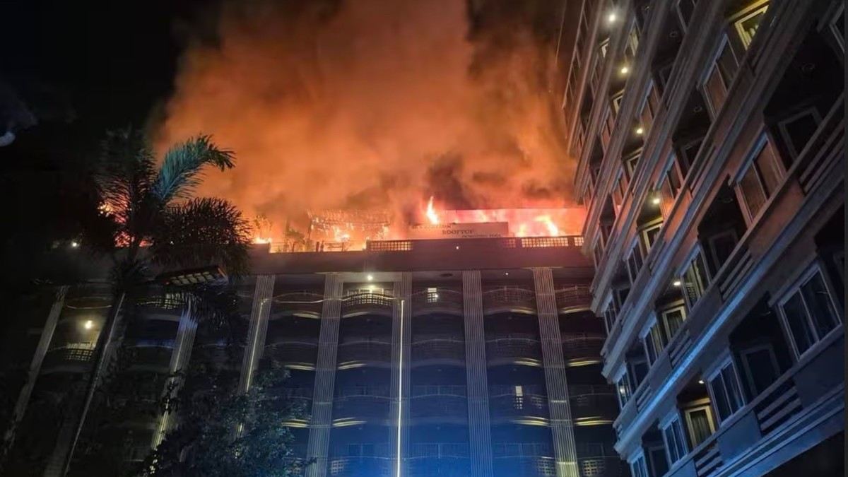 Fire Engulfs Hotel in Tourist Spot Pattaya, Thailand