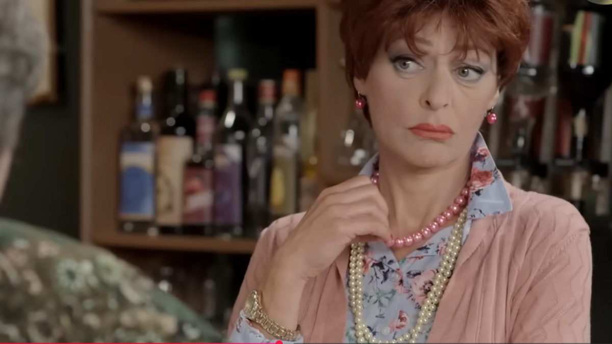 Actress from "Crazy, Stupid, Love" Transforms in Netflix Hit Movie