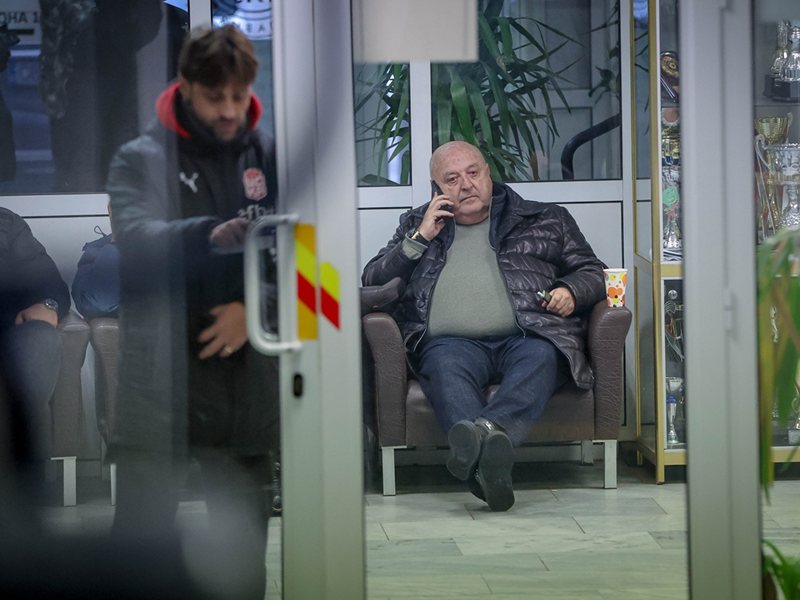 "Slavia"'nın Düşüşü Stara Zagora'da 0:3 Kaybıyla Devam Etti