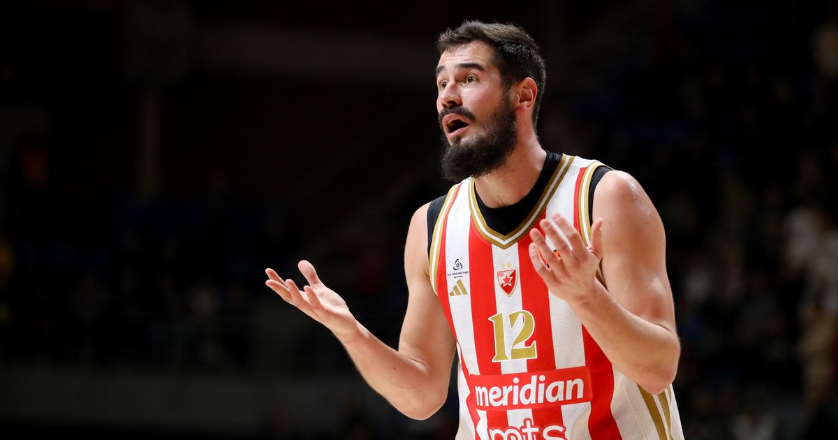 Grobari Harass Nikola Kalinić During Belgrade Derby in ABA League