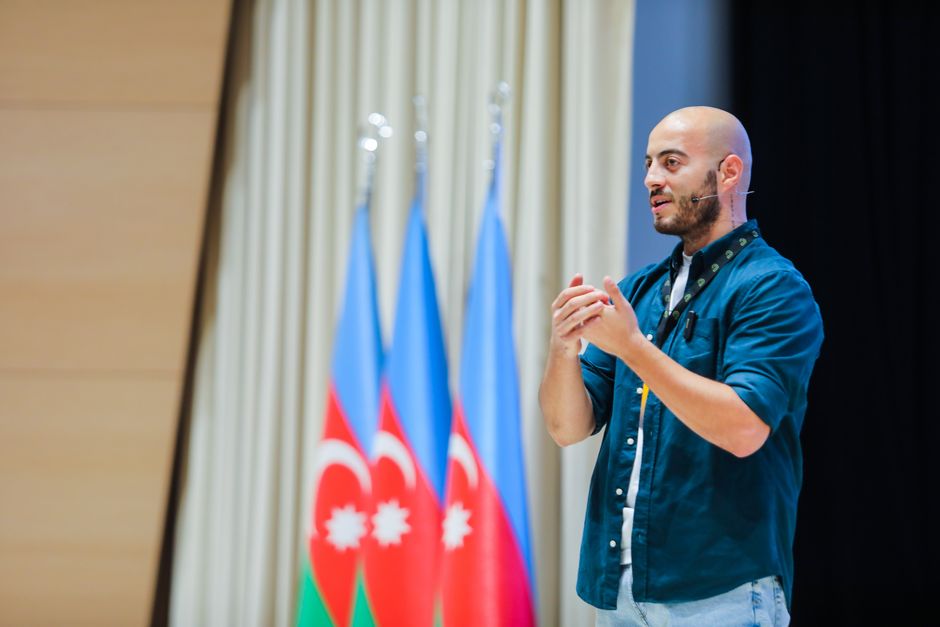 Simeon Dyankov speaking at economic forum in Sofia