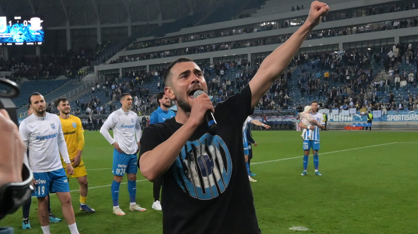 Vladimir Screciu Celebrates Universitatea Craiova's 35-Year Title Victory