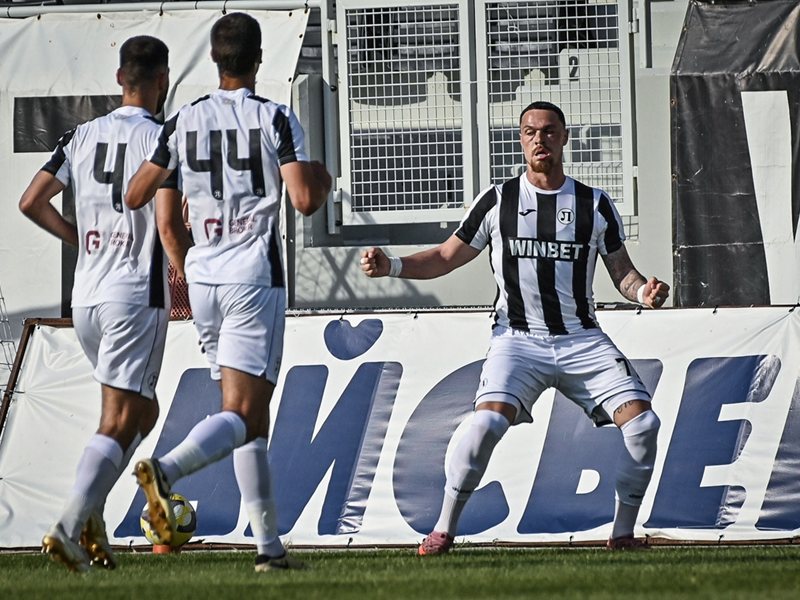 Loko Plovdiv Clinch Europa League Playoff Spot After Derby Win
