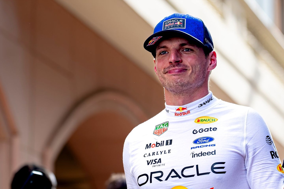 Verstappen Stands Pat, Piastri Rising: F1 Silly Season Chaos
