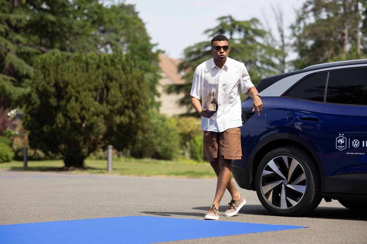 Mbappé Shocks World: New Kit Deal Before USMWC!