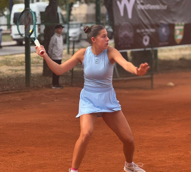 Bulgarian Tennis Star Elizara Yaneva Exits Roland Garros Qualifiers in Dramatic Fashion