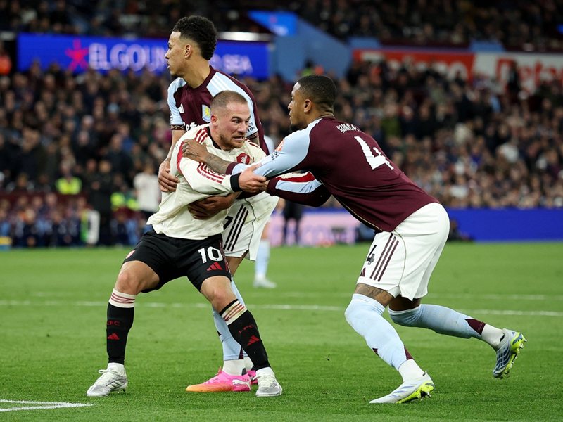 Aston Villa Upsets Liverpool 4-2 in Birmingham