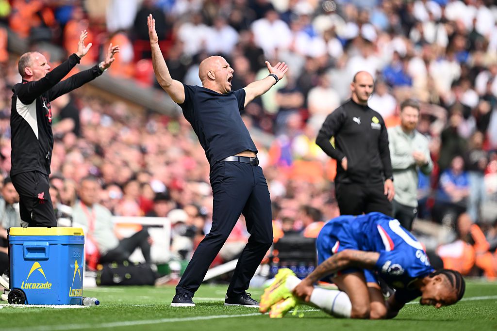 Liverpool Draw with Chelsea, Fans Boo Slight