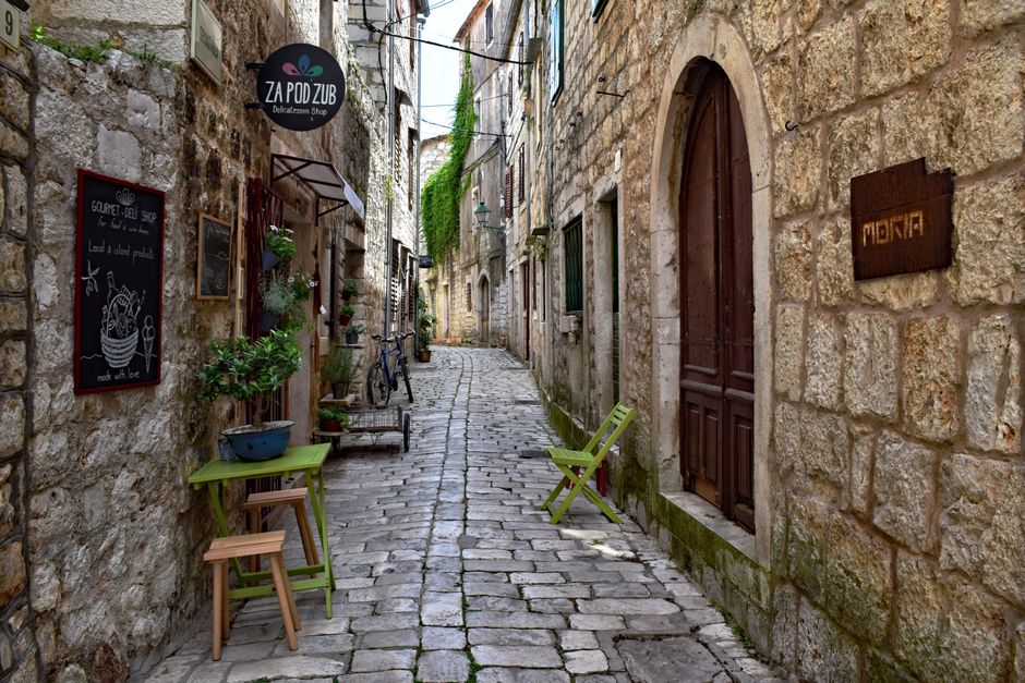 Perečina Street Split night bars crowds outdoor seating