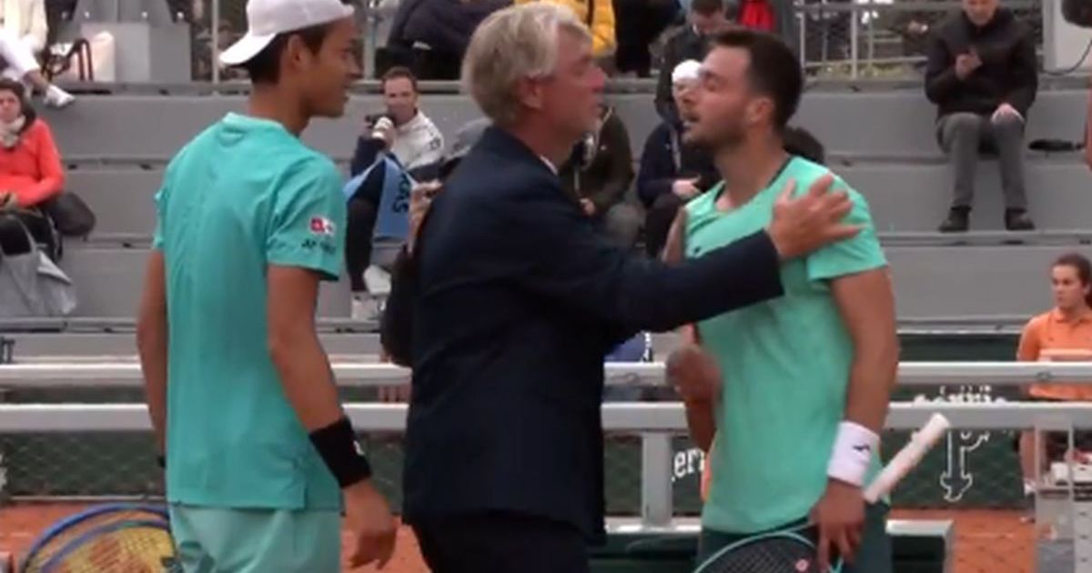 Roland Garros Qualifier Ends in Scandal, Referee Intervenes to Prevent Fight