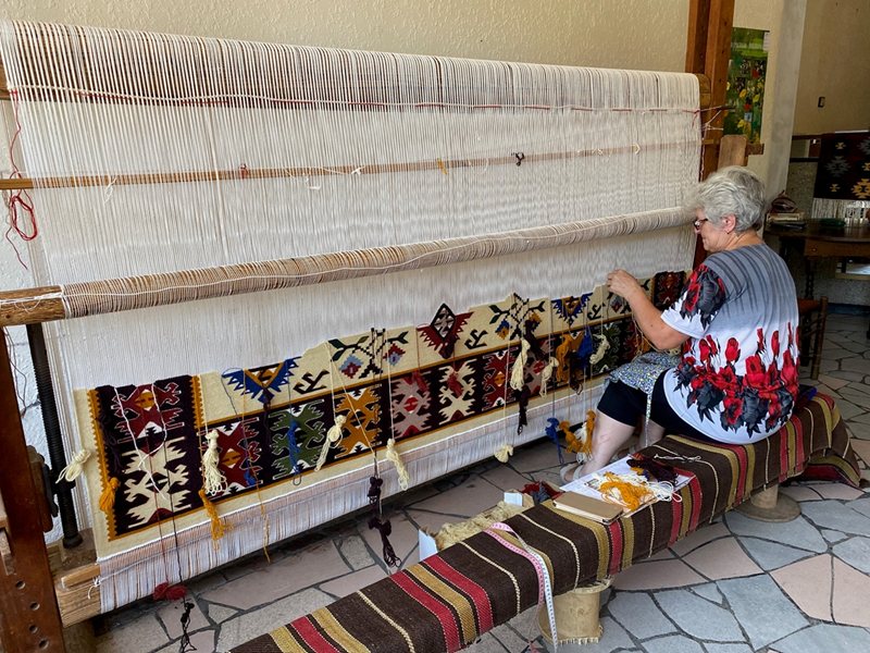 11-a ediție a festivalului local al kilimurilor deschide povestea kilimului din Chiprovci